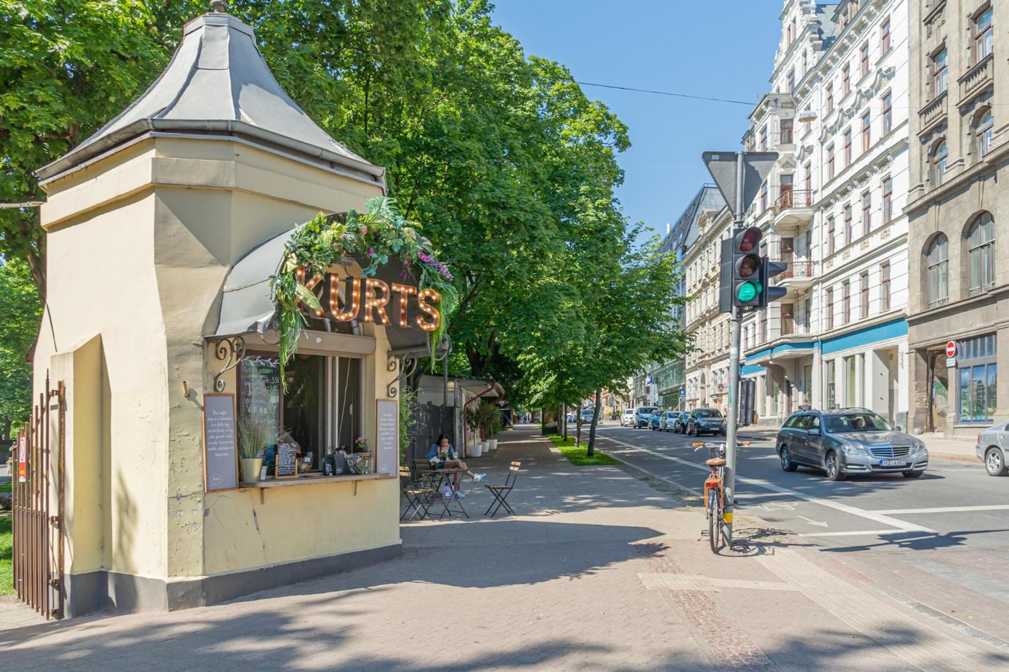 Prestigious Former Library Apartment - Perfect Location Riga Ngoại thất bức ảnh